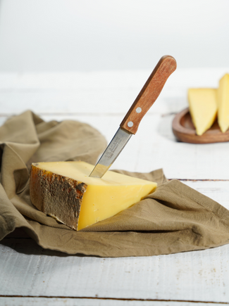 Kars Eski Kaşar 500 Gr. (Mahzen Kaşarı,Şirden Mayalı)