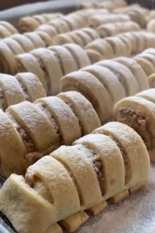 Haşhaş Ezmeli Cevizli Sarma 20-25  Adet